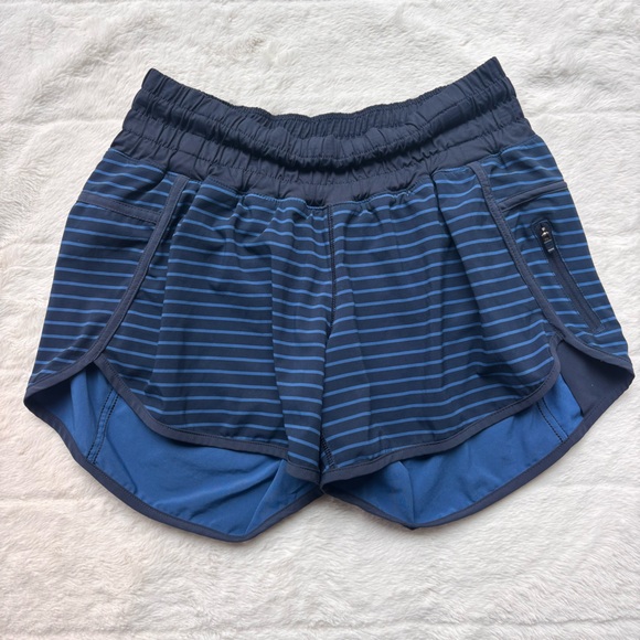 Lululemon Hotty Hot Shorts 4” Blue Striped Running Size 8 Secure Zip Pocket - Picture 2 of 9